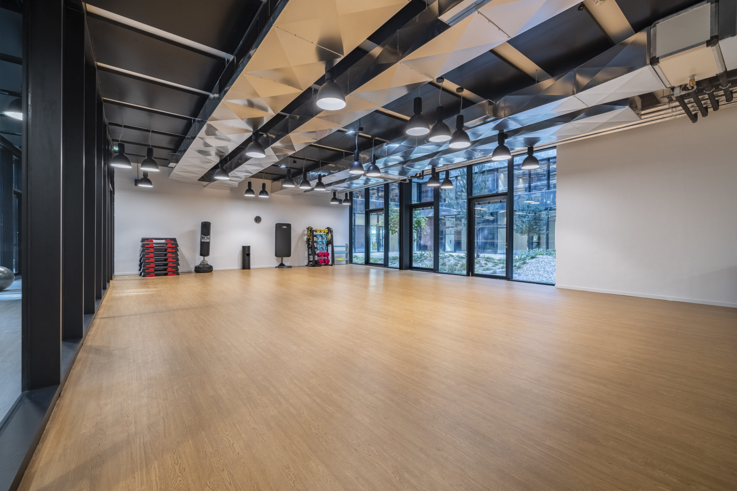 The Corporate Gym - 50 Cr de l'Île Seguin, 92100 Boulogne-Billancourt, France-001