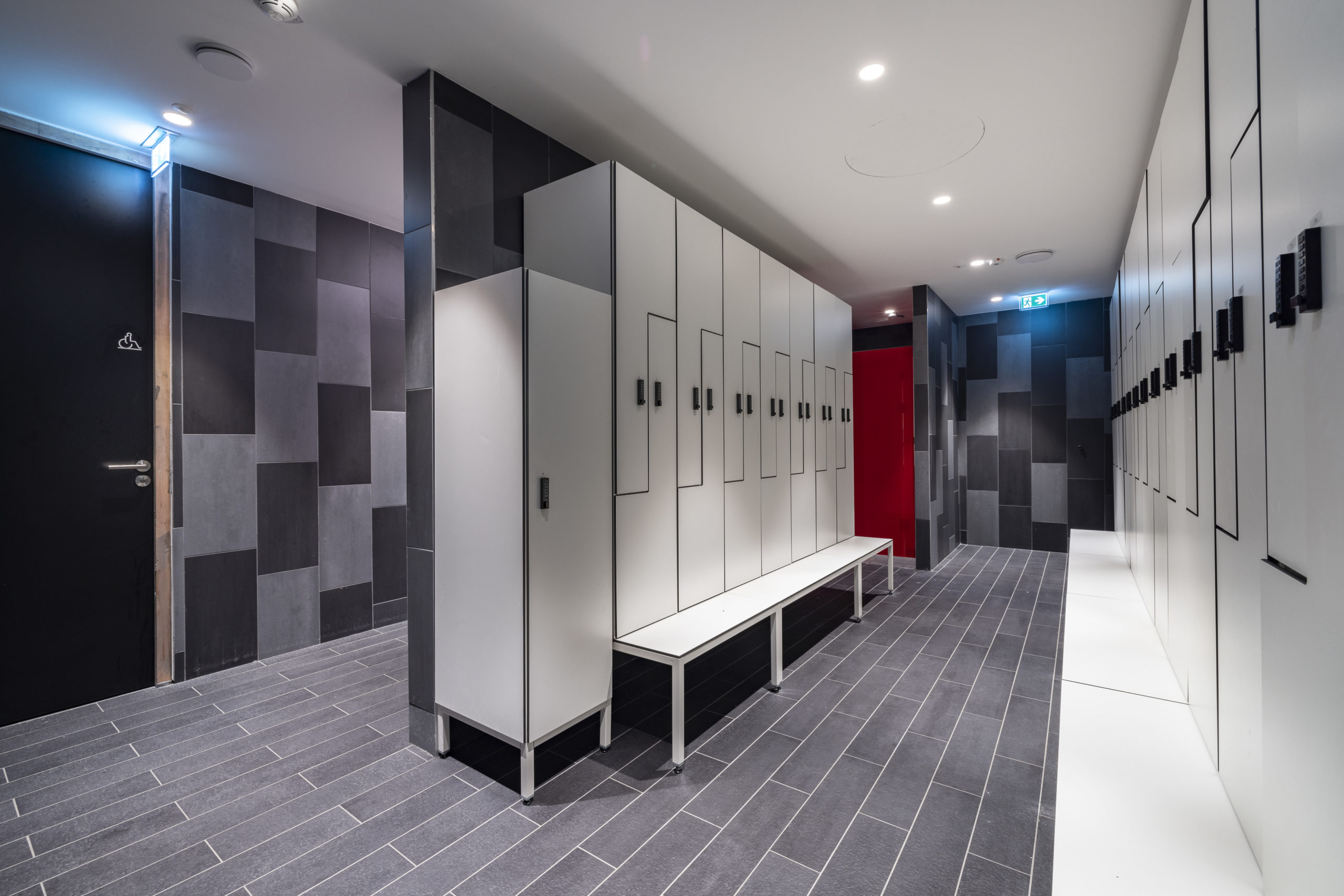 The Corporate Gym - 50 Cr de l'Île Seguin, 92100 Boulogne-Billancourt, France-009