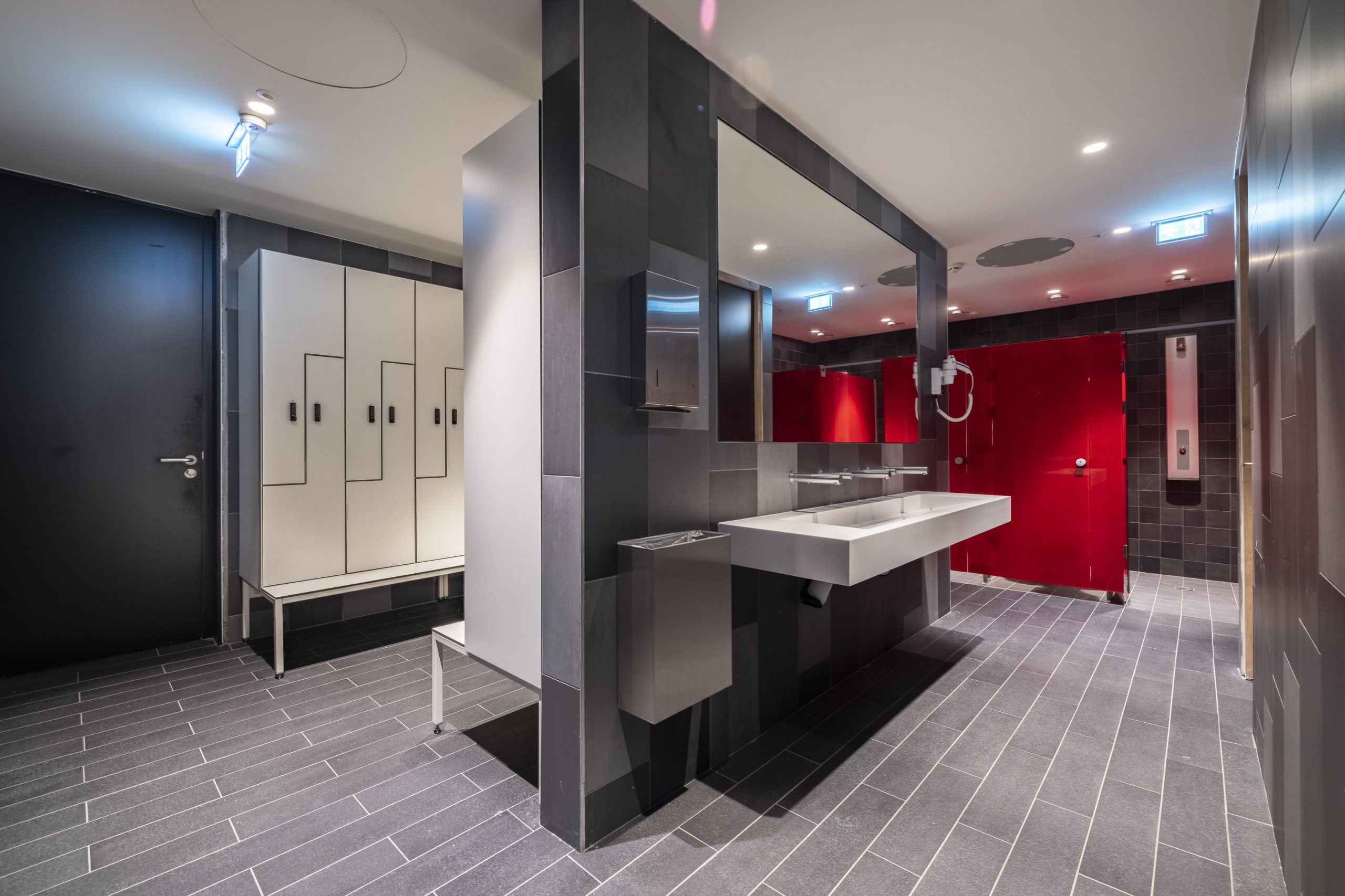 The Corporate Gym - 50 Cr de l'Île Seguin, 92100 Boulogne-Billancourt, France-014