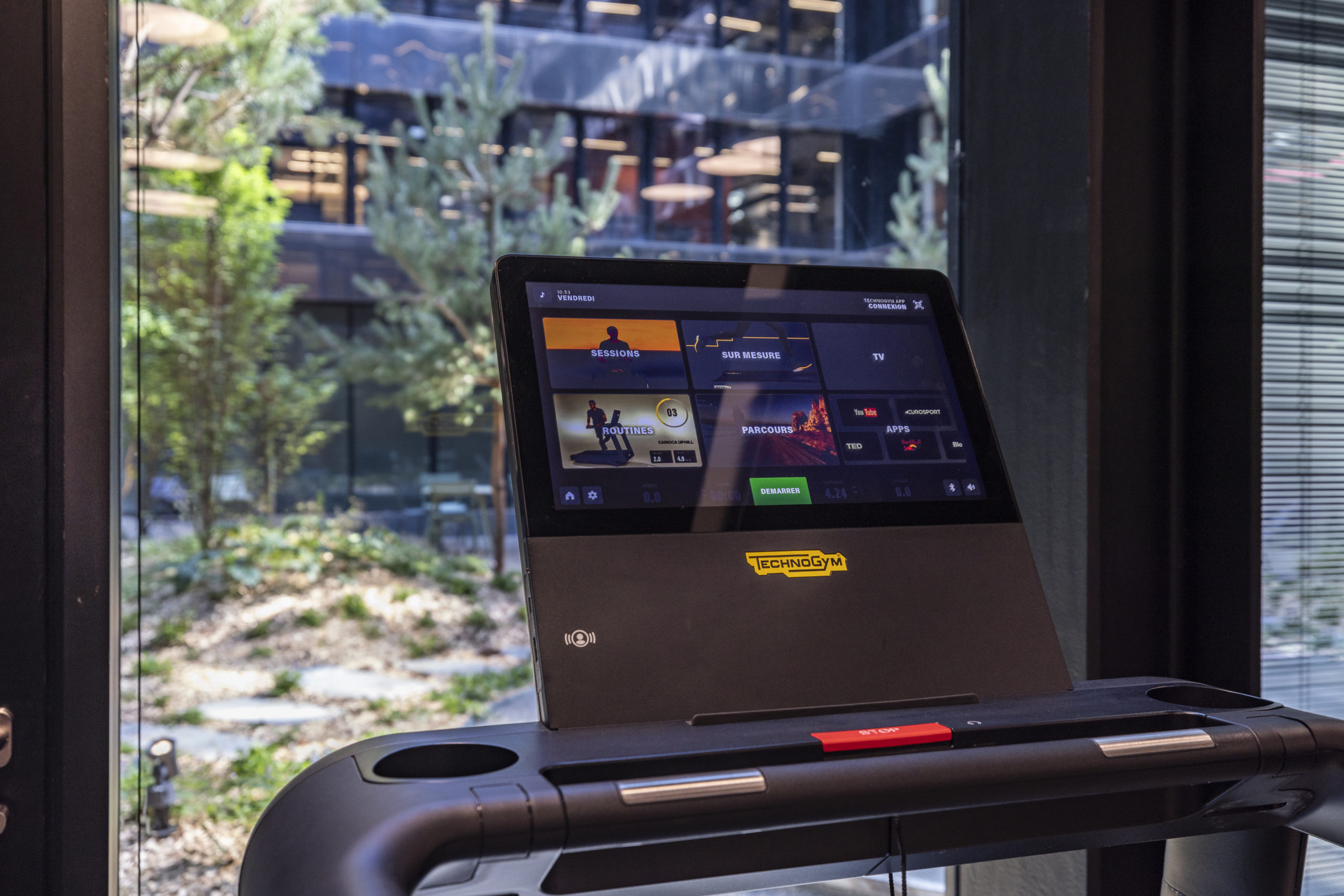 The Corporate Gym - 50 Cr de l'Île Seguin, 92100 Boulogne-Billancourt, France-017