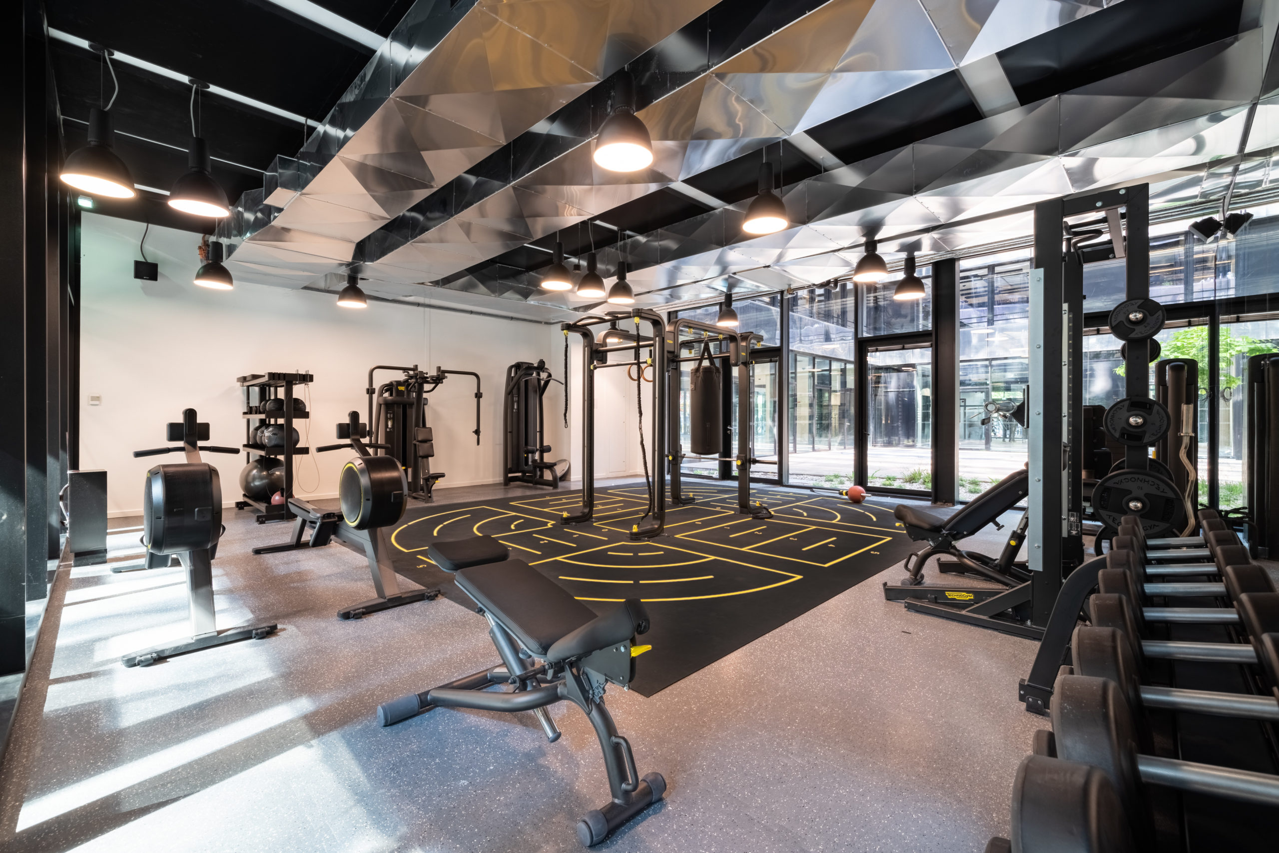 The Corporate Gym - 50 Cr de l'Île Seguin, 92100 Boulogne-Billancourt, France-025-Modifier